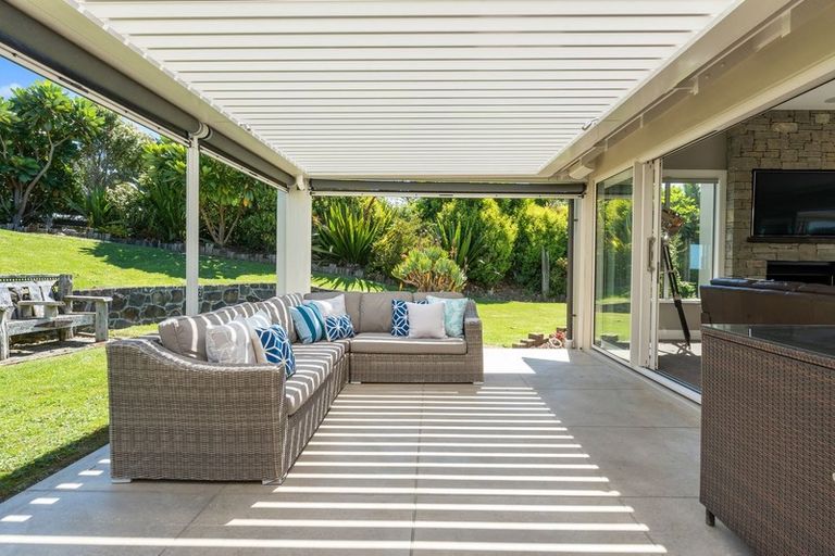 Photo of property in 104 Vaughans Road, Long Bay, Albany, 0792