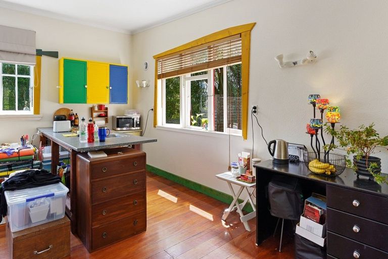 Photo of property in 42 Sarah Street, Waikawa Beach, Levin, 5573