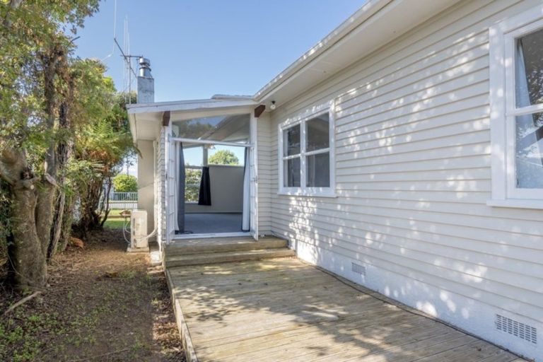 Photo of property in 4 Weld Street, Levin, 5510