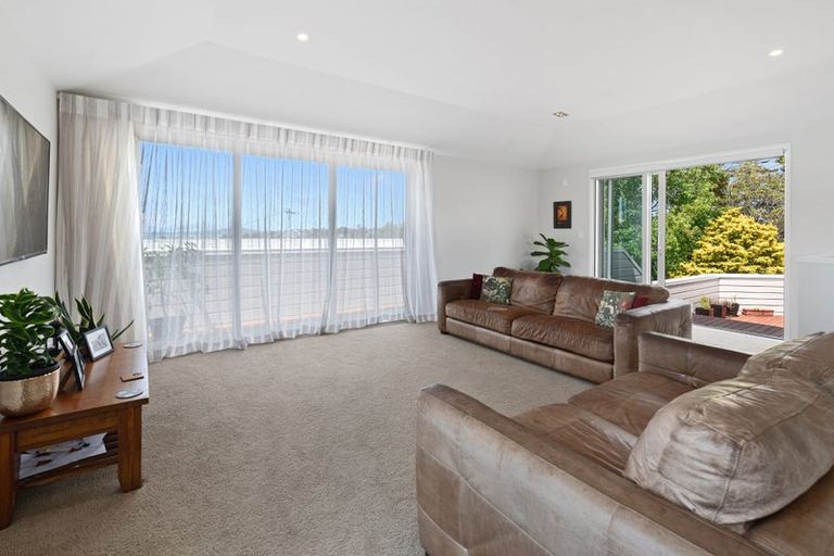 Photo of property in 13a Marina Road, Torbay, Auckland, 0630