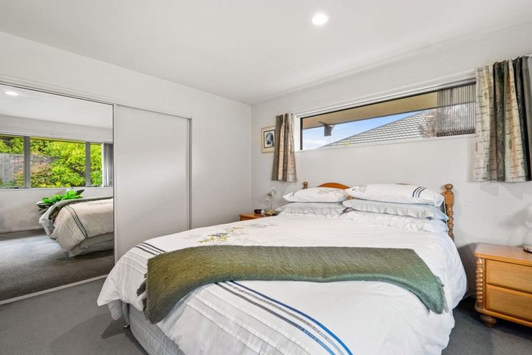 Photo of property in 25 Farquhars Road, Redwood, Christchurch, 8051