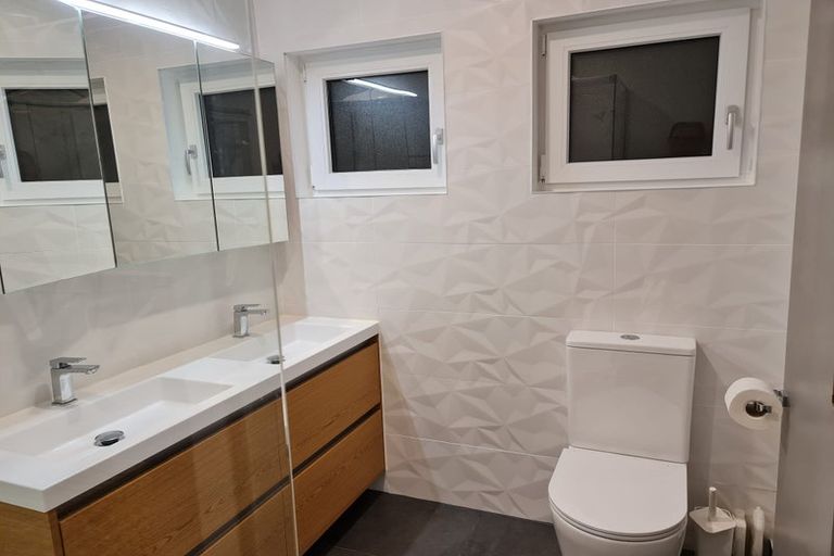 Photo of property in 9 Govind Grove, Ngaio, Wellington, 6035