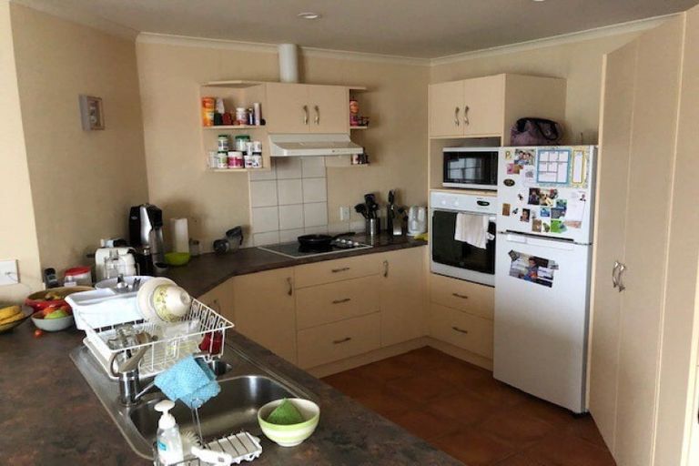 Photo of property in 64 Ruapehu Drive, Fitzherbert, Palmerston North, 4410