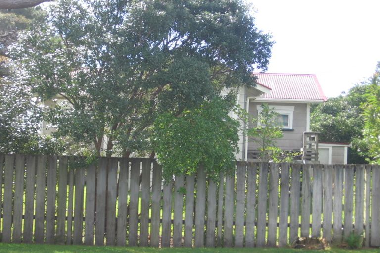 Photo of property in 502 Ocean Road, Whangamata, 3620