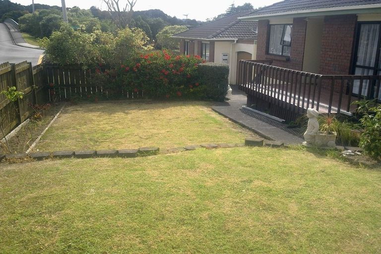 Photo of property in 2/69 Orams Road, Hillpark, Auckland, 2102