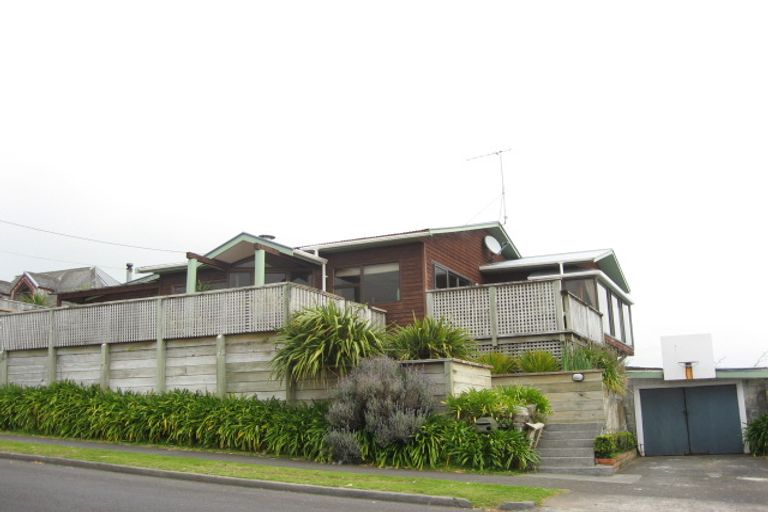 Photo of property in 18 Wairau Road, Oakura, 4314