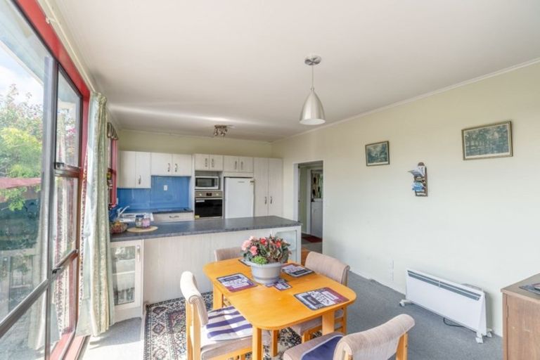 Photo of property in 3 Toru Road, Paraparaumu Beach, Paraparaumu, 5032