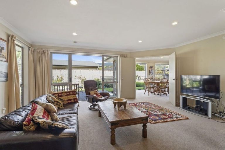 Photo of property in 9 Hulme Way, Raumati Beach, Paraparaumu, 5032