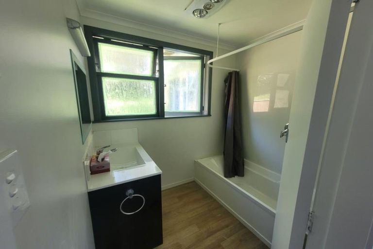 Photo of property in 8 Granby Place, Westown, New Plymouth, 4310