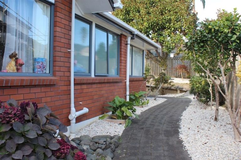 Photo of property in 32 Currell Way, Somerville, Auckland, 2014