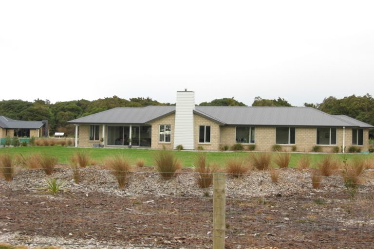 Photo of property in 69 Taiepa Road, Otatara, Invercargill, 9879