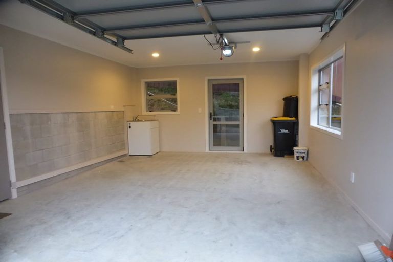 Photo of property in 87 Taylor Terrace, Tawa, Wellington, 5028