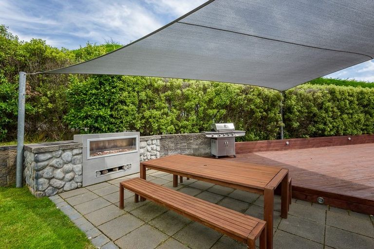 Photo of property in 54a Belleview Terrace, Mount Pleasant, Christchurch, 8081