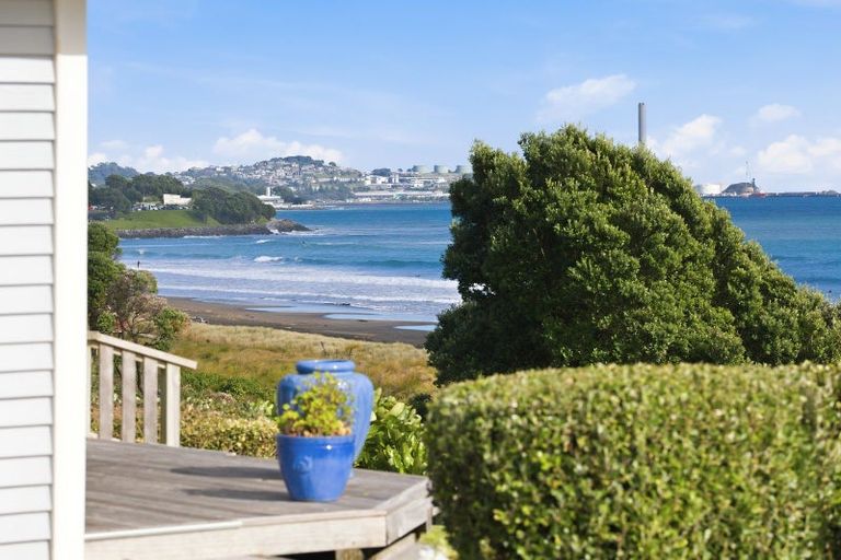 Photo of property in 2b Beach Street, Fitzroy, New Plymouth, 4312