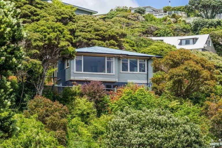 Photo of property in 22 Kiriwai Road, Paremata, Porirua, 5024