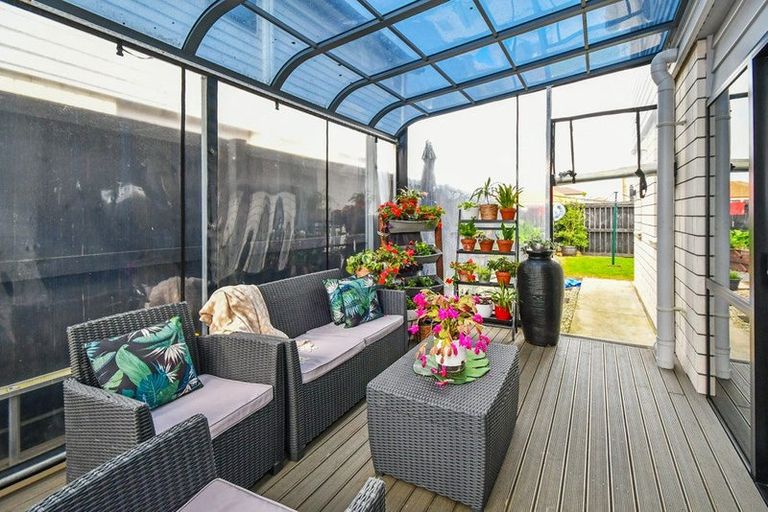 Photo of property in 76 Carruth Road, Papatoetoe, Auckland, 2025