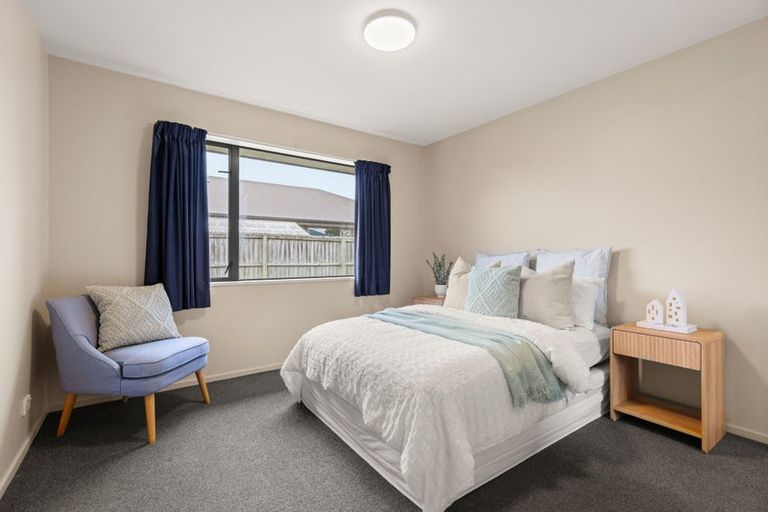 Photo of property in 75 Coolspring Way, Redwood, Christchurch, 8051