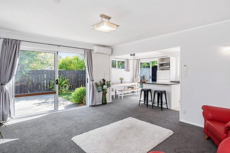 Photo of property in 3a Arthur Grove, Waikanae, 5036