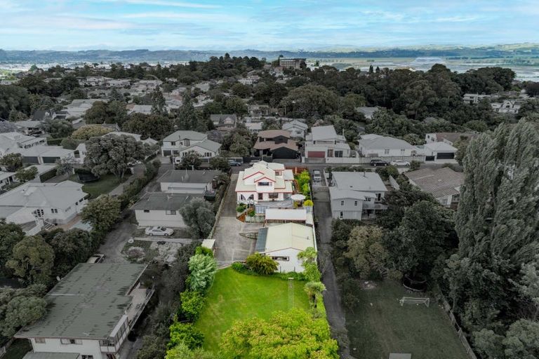 Photo of property in 5 Selwyn Road, Hospital Hill, Napier, 4110