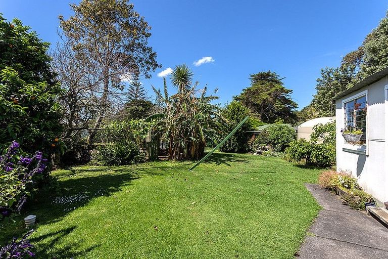 Photo of property in 40 James Mcleod Road, Shelly Beach, Helensville, 0874