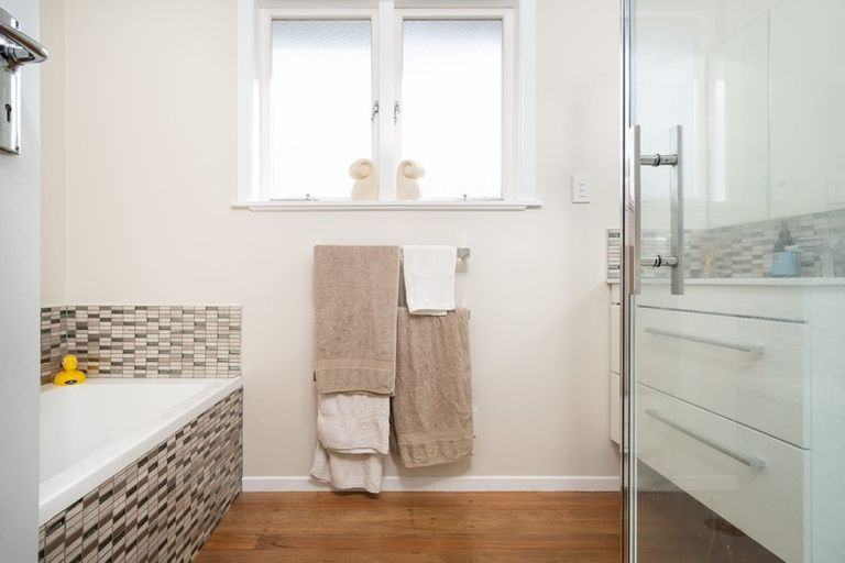 Photo of property in 97 Royal Road, Massey, Auckland, 0614