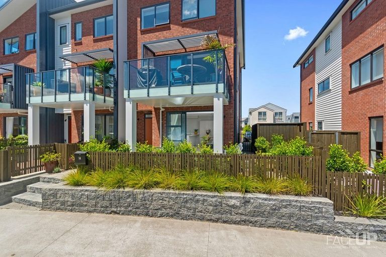 Photo of property in 14 Ian Morrison Road, Hobsonville, Auckland, 0616