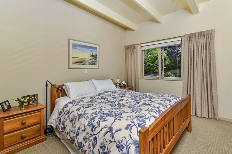 Photo of property in 51 Kent Terrace, Riverhead, 0820