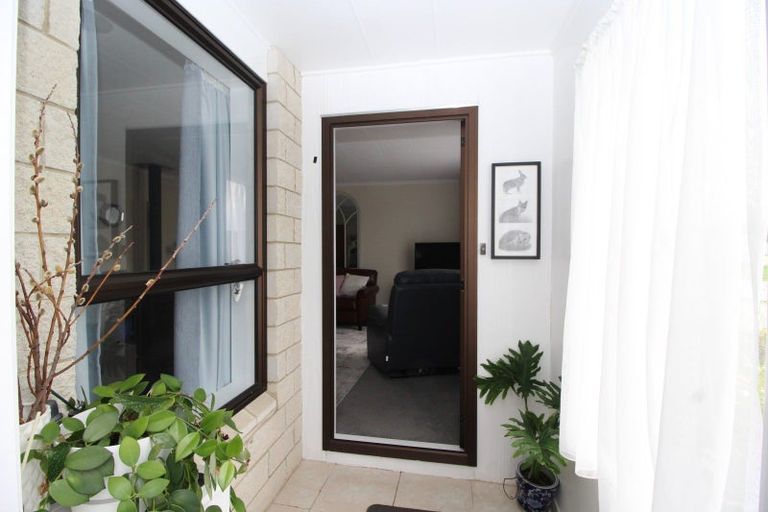 Photo of property in 28b Pollen Street, Woodville, 4920