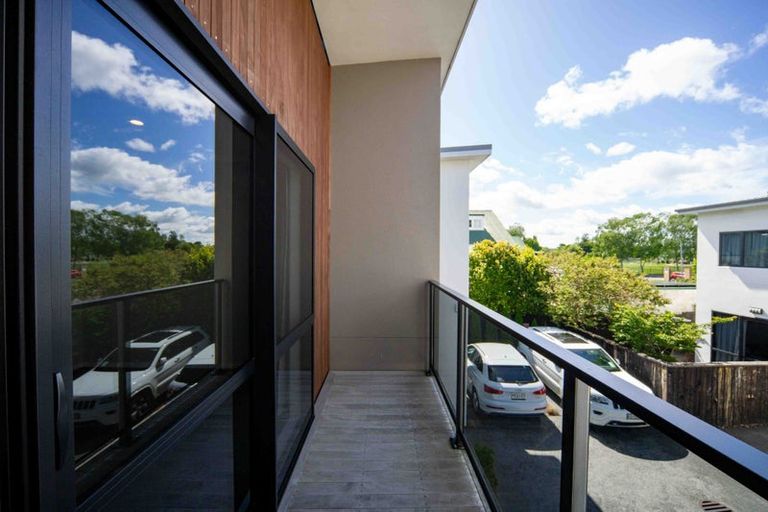 Photo of property in 9/13 Beale Street, Hamilton East, Hamilton, 3216