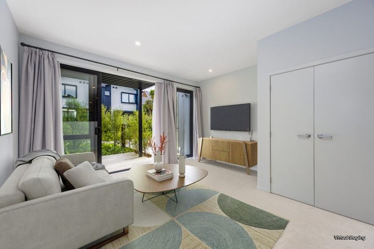 Photo of property in 2d Nerita Place, Long Bay, Auckland, 0630