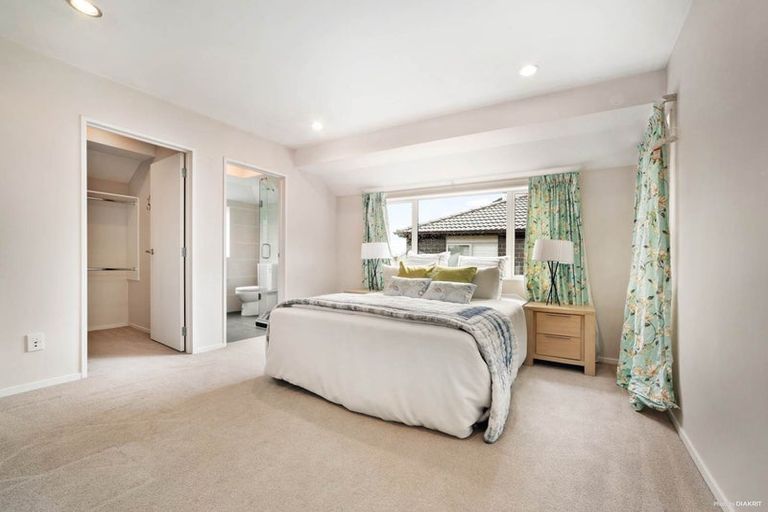 Photo of property in 18a Hart Road, Hauraki, Auckland, 0622