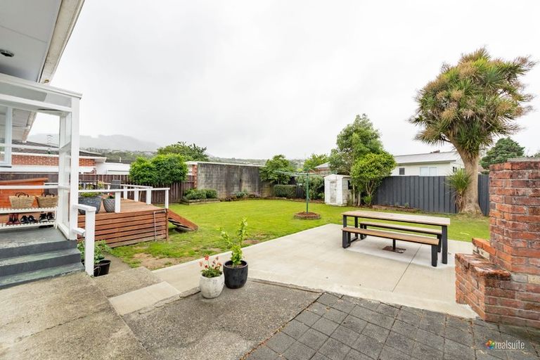 Photo of property in 6 Burns Grove, Trentham, Upper Hutt, 5018