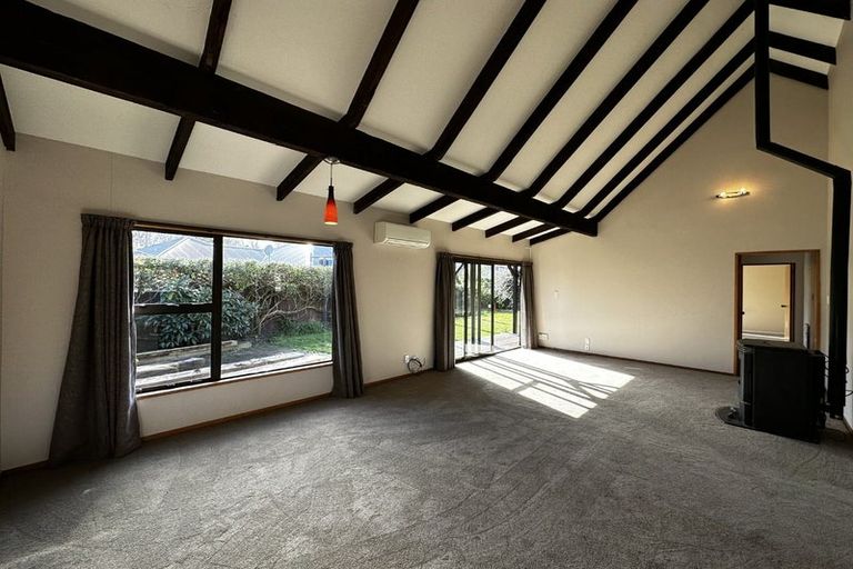 Photo of property in 1/63 Beachville Road, Redcliffs, Christchurch, 8081