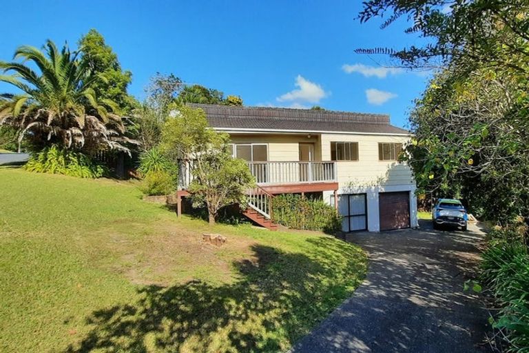 Photo of property in 4 Capricorn Place, Browns Bay, Auckland, 0630