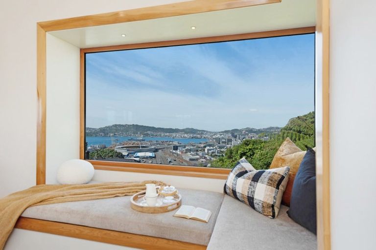 Photo of property in 24 Anne Street, Wadestown, Wellington, 6012