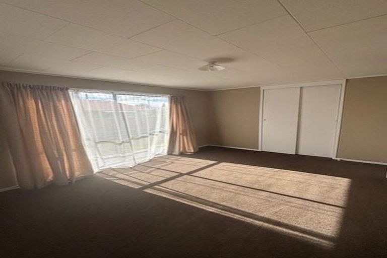 Photo of property in 17 Burns Street, Dannevirke, 4930