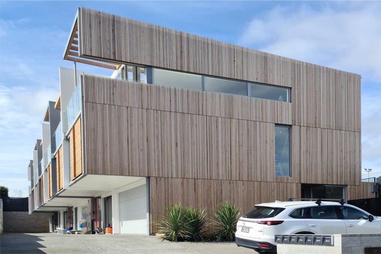 Photo of property in 384d Kapiti Road, Paraparaumu Beach, Paraparaumu, 5032