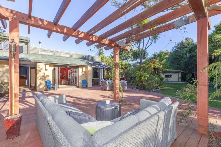 Photo of property in 88 Matatua Road, Raumati Beach, Paraparaumu, 5032