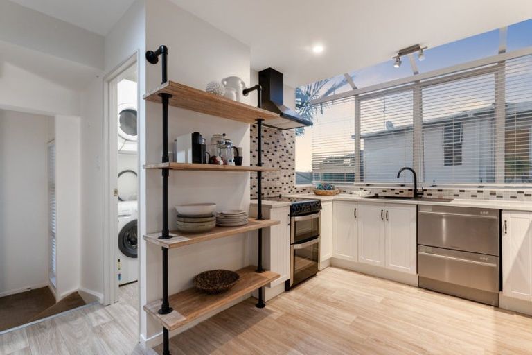 Photo of property in 960a Papamoa Beach Road, Papamoa Beach, Papamoa, 3118