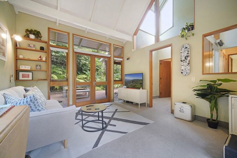 Photo of property in 1/22 Rangatira Road, Birkenhead, Auckland, 0626