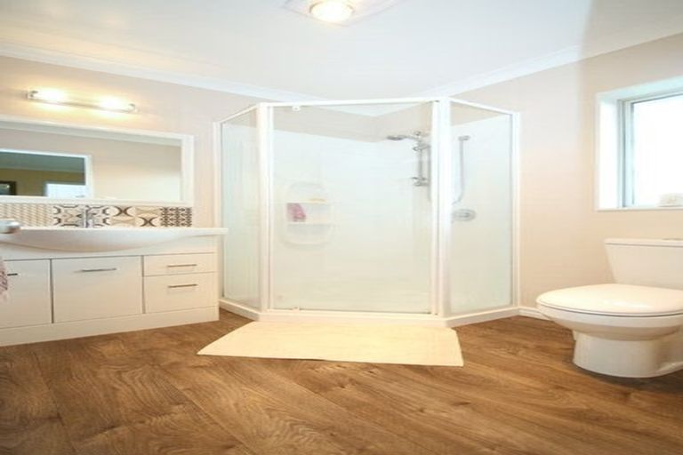 Photo of property in 94 Oteki Park Drive, Welcome Bay, Tauranga, 3112