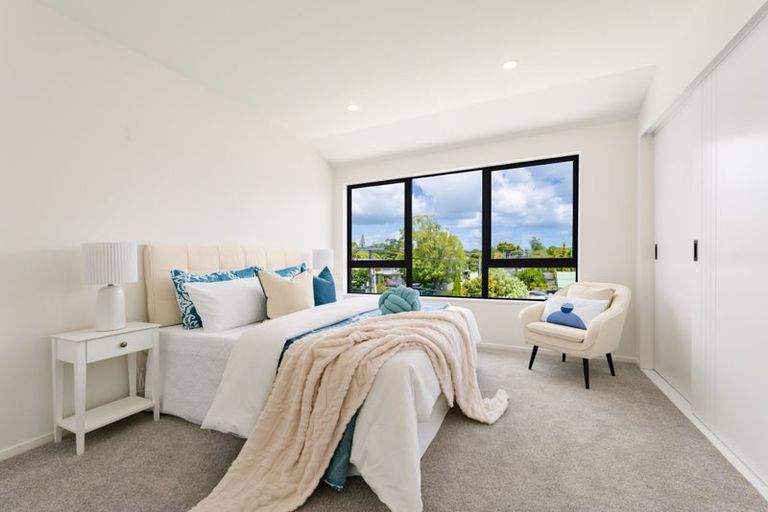 Photo of property in 36 Longburn Road, Henderson, Auckland, 0610