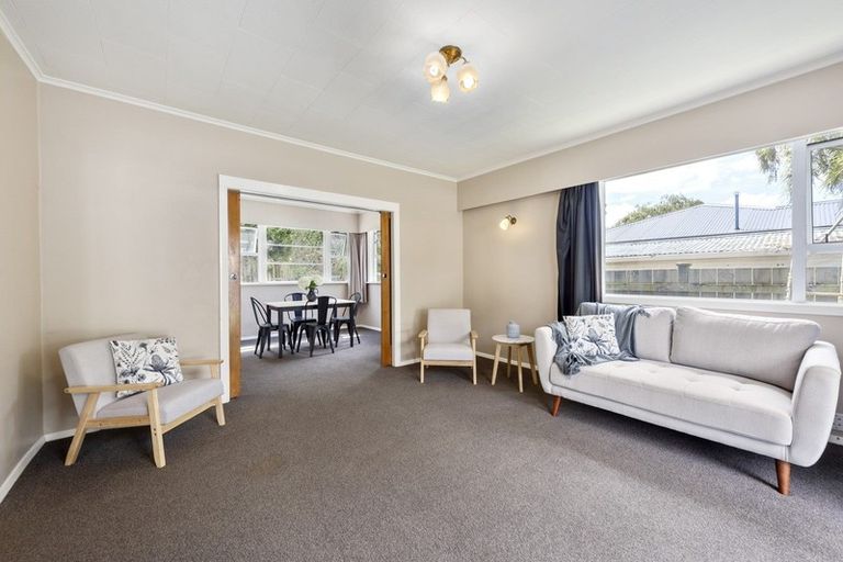 Photo of property in 22 Field Street, Silverstream, Upper Hutt, 5019