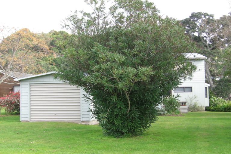 Photo of property in 22 Hahei Beach Road, Hahei, Whitianga, 3591