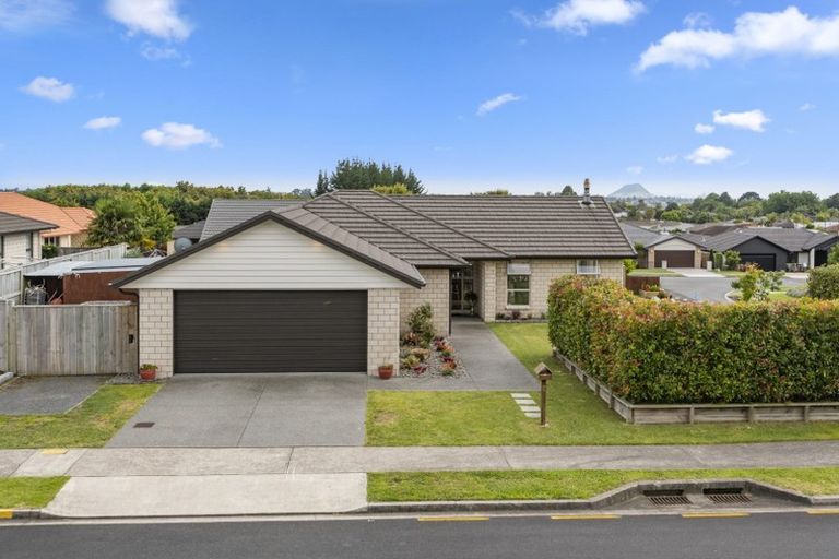 Photo of property in 2 Damien Place, Ohauiti, Tauranga, 3112