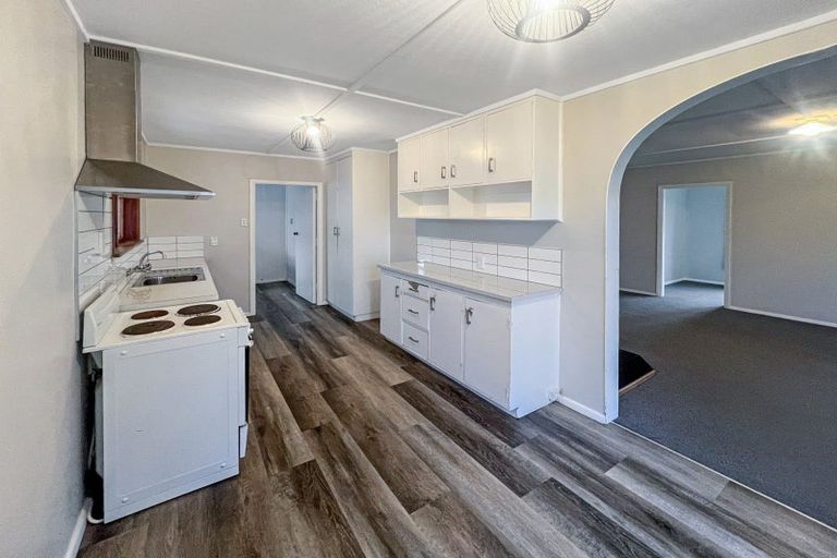 Photo of property in 10 Victor Street, Dannevirke, 4930