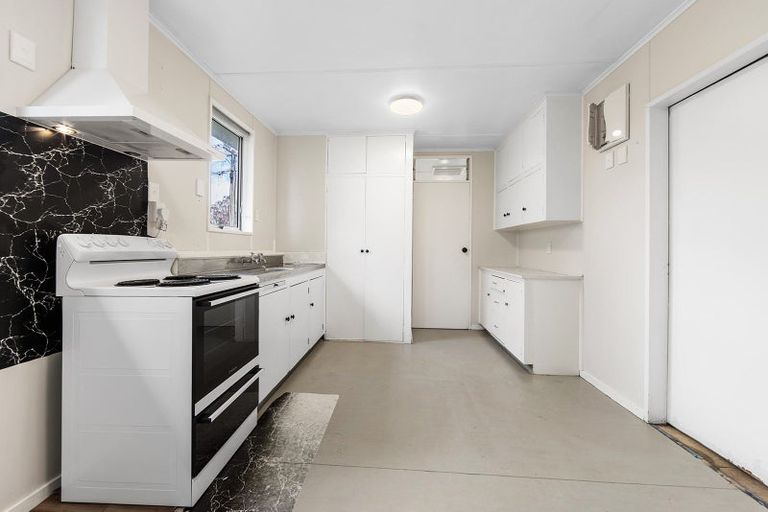 Photo of property in 1/24 Stapletons Road, Richmond, Christchurch, 8013