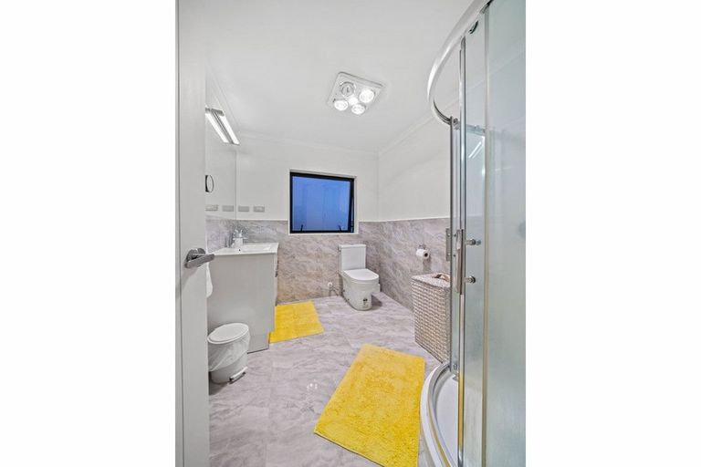 Photo of property in 14 Kereru Rise, Papakura, 2110