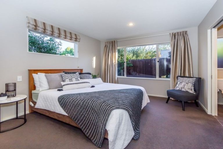 Photo of property in 11a Galway Avenue, Bryndwr, Christchurch, 8052