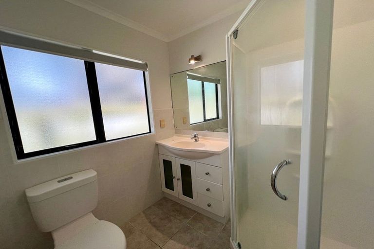 Photo of property in 8 Shankill Place, East Tamaki, Auckland, 2013